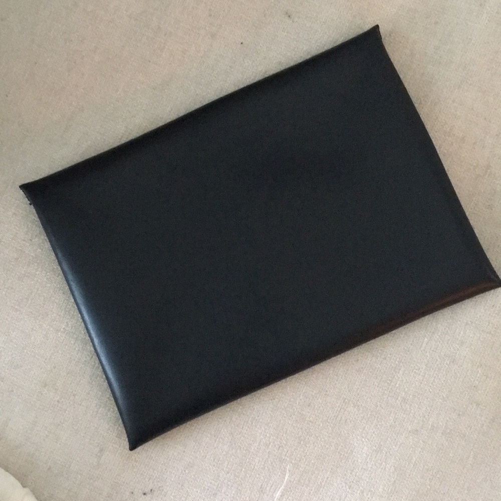 Clutch - Picture 2 of 3